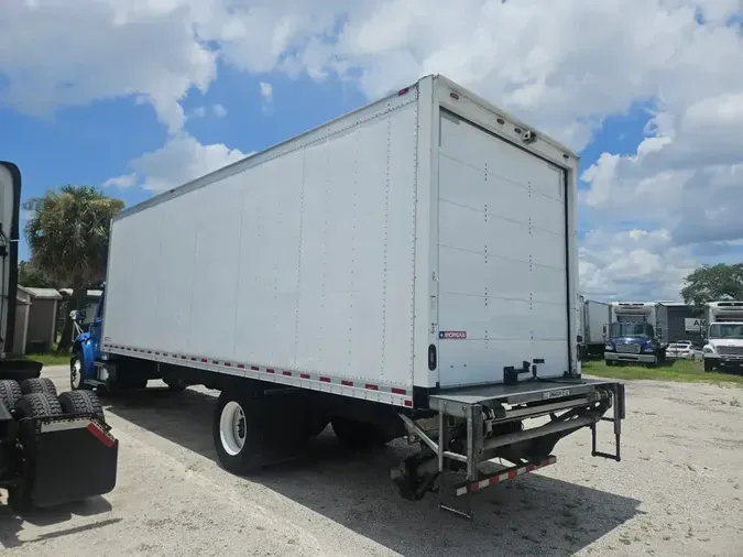 2019 FREIGHTLINER M2 106