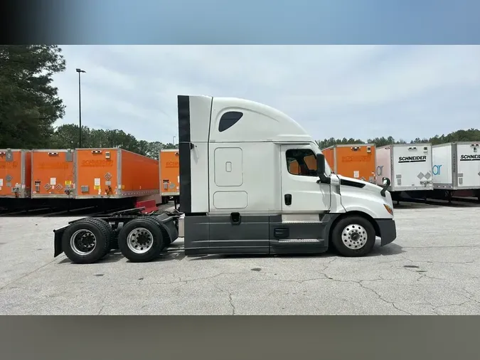 2021 Freightliner Cascadia