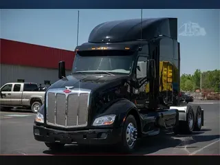 2021 PETERBILT 579