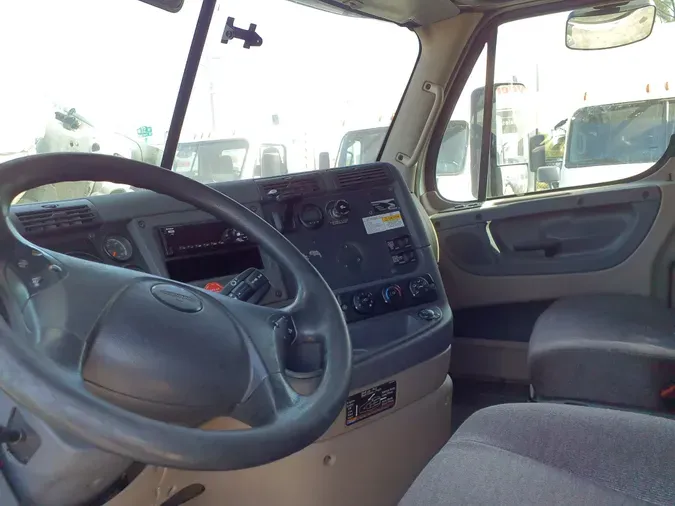 2019 FREIGHTLINER/MERCEDES CASCADIA 125