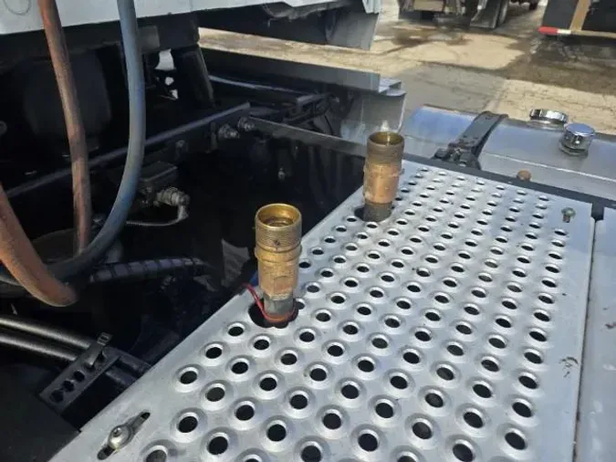 2022 International LT625ca1fa2248f40ce72c6fe760ca3a9fa6f