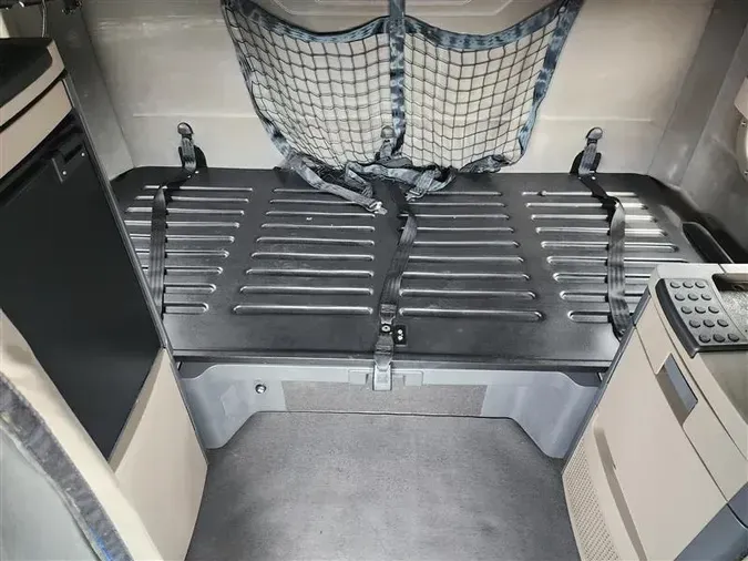 2020 FREIGHTLINER CASCADIA
