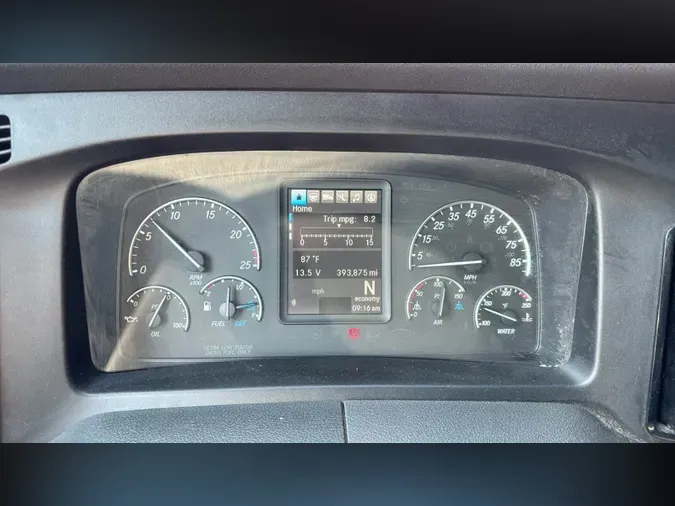 2023 Freightliner Cascadia 126