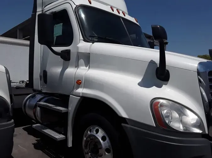 2018 FREIGHTLINER CASCADIA 125