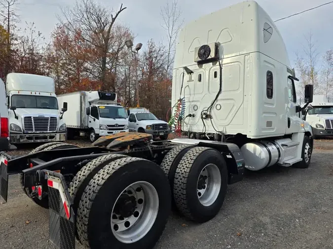 2020 FREIGHTLINER/MERCEDES CASCADIA 125ca2579b9ce1806e784d8f7c45bb77445