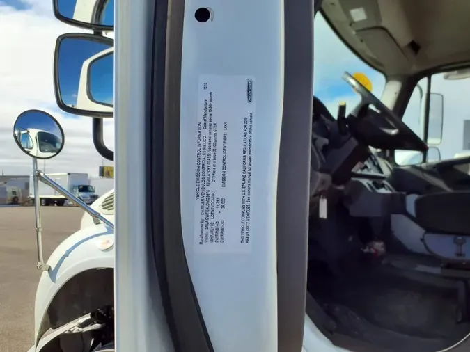 2020 FREIGHTLINER/MERCEDES M2 106