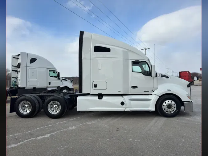 2021 KENWORTH T680