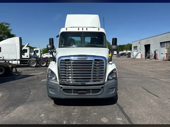 2019 FREIGHTLINER/MERCEDES CASCADIA 125ca2c8d385067842e8f98264a7369c50b