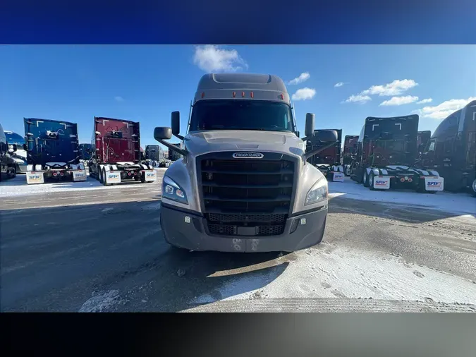 2022 Freightliner Cascadia 126