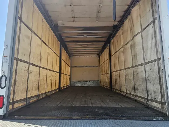 2020 FREIGHTLINER M2 106