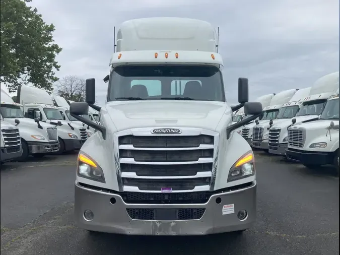 2019 FREIGHTLINER NEW CASCADIA 126