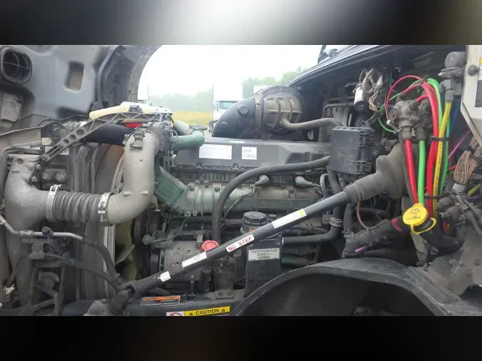2020 Volvo VNL300ca3416b31b273778519010836506b201