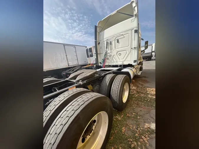 2020 FREIGHTLINER/MERCEDES NEW CASCADIA 116