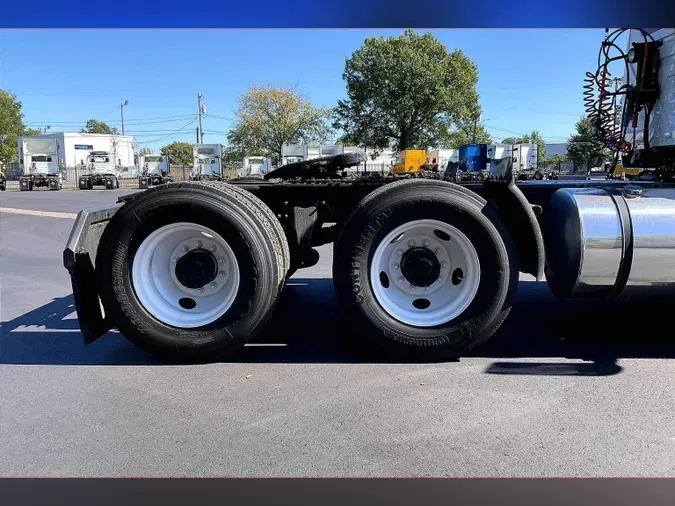 2022 INT LT625 6x4