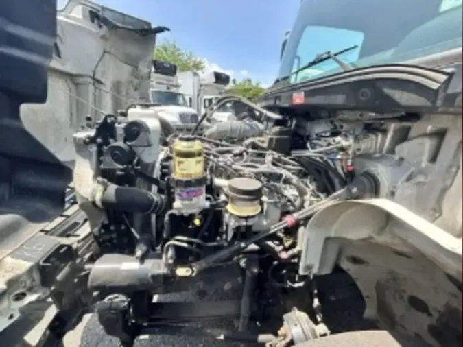 2019 HINO 268