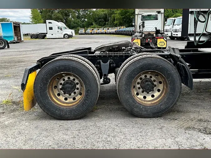2023 INT LT625 6X4