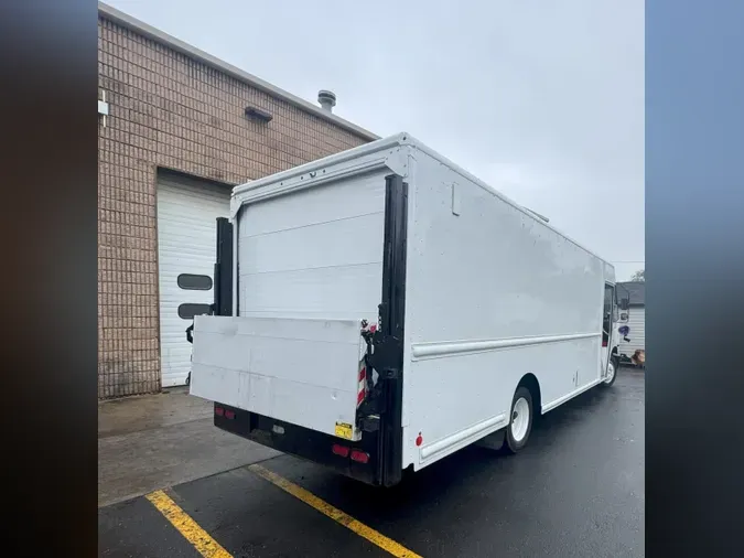 2018 FRTLR CUSTOM CHASSIS CORP MT45