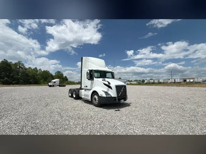 2020 Volvo VNL300ca3f0b0de2ddc62989fe1ab6c3e21e25