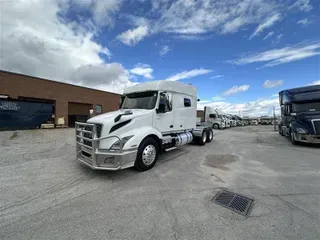 2019 VOLVO VNL740