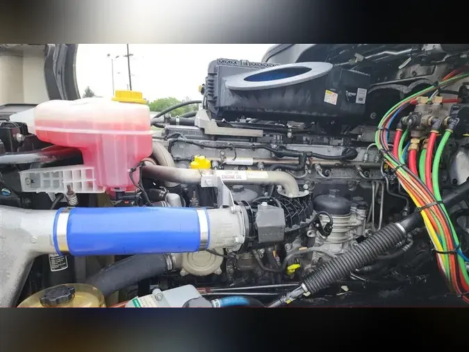 2020 FREIGHTLINER CA126