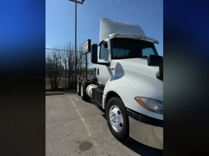 2019 NAVISTAR INTERNATIONAL LT625 DAYCAB T/A