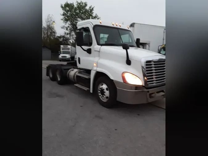 2018 FREIGHTLINER/MERCEDES CASCADIA 125