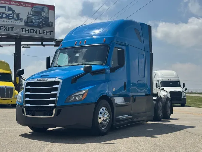 2023 FREIGHTLINER Cascadia 126ca47a5a2c8cca1ca7ff1860747047e02
