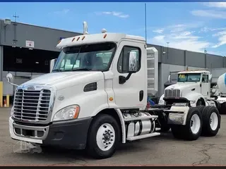2016 FREIGHTLINER CASCADIA 113