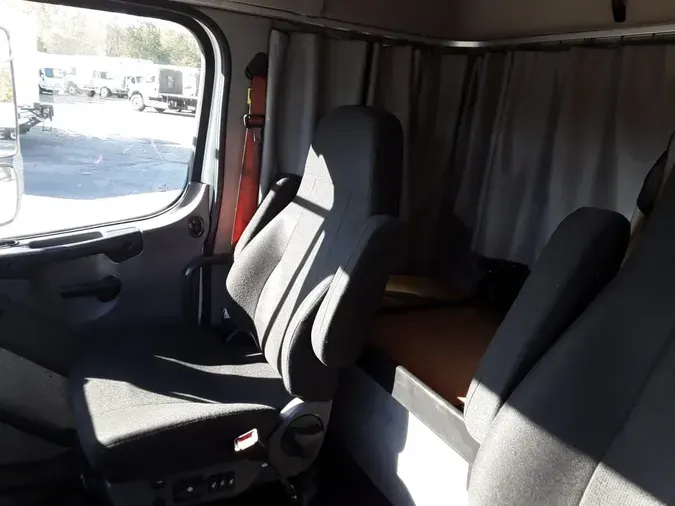 2021 FREIGHTLINER/MERCEDES M2 106ca48b7368236f36a40235ad84c119e1c