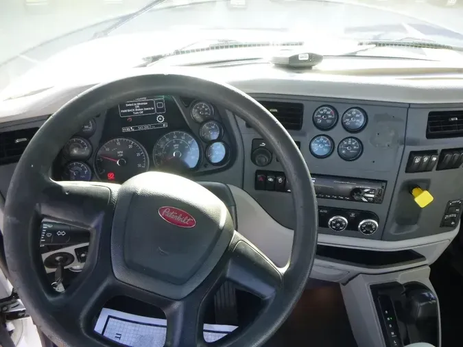 2018 Peterbilt 567