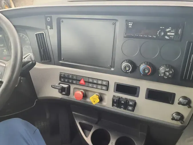 2019 FREIGHTLINER NEW CASCADIA PX12664