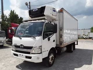 2020 HINO HINO 195