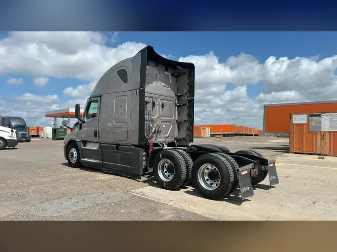 2025 Freightliner Cascadia 126ca51f12ab0520b15eb65cf42a684b5df