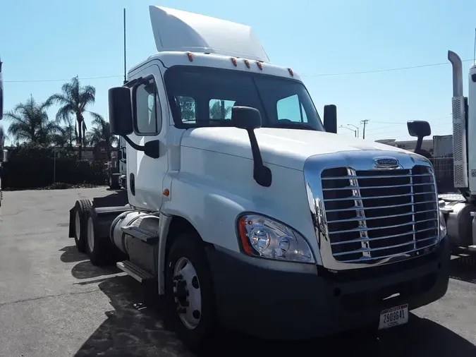 2020 FREIGHTLINER CASCADIA 125