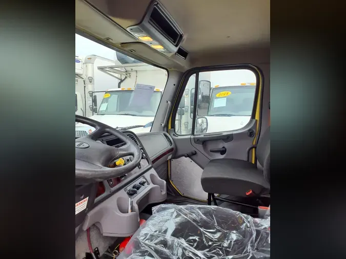 2016 FREIGHTLINER/MERCEDES M2 106