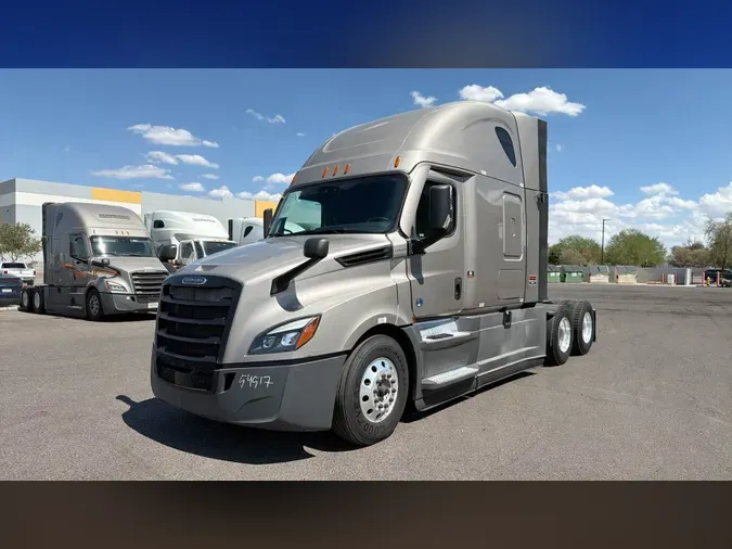 2023 Freightliner Cascadia 126