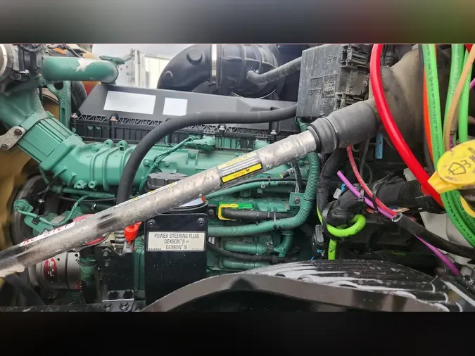 2022 VOLVO VNL64T760