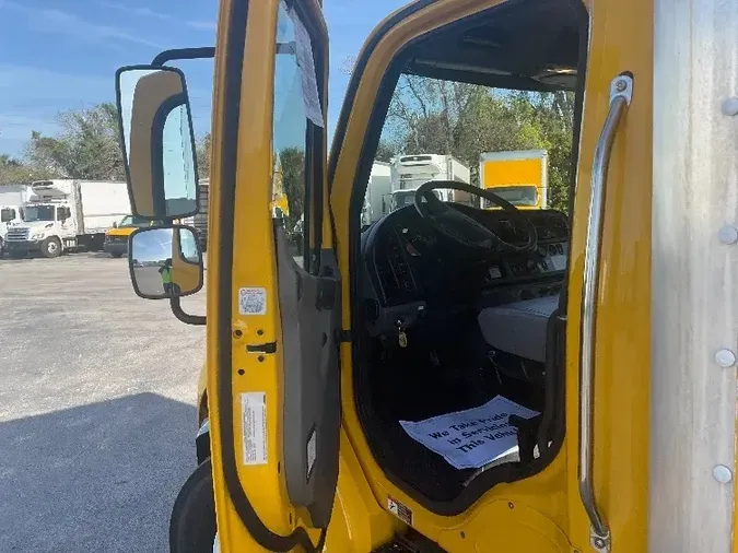 2018 Freightliner M2