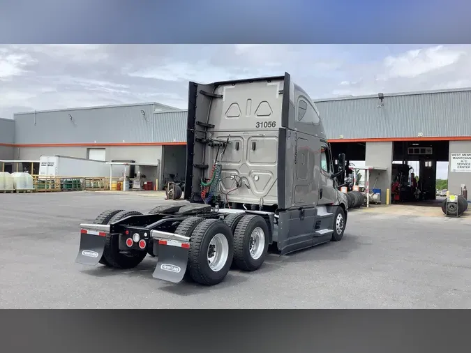 2024 Freightliner Cascadia