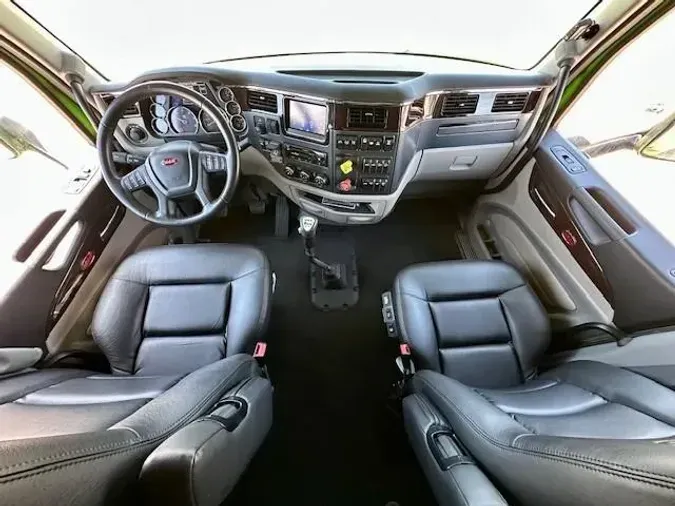 2020 Peterbilt 579