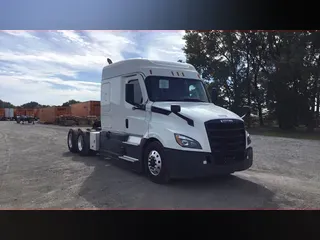 2021 Freightliner Cascadia 126