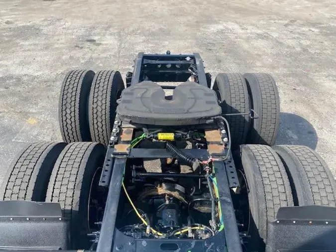 2022 International LT625