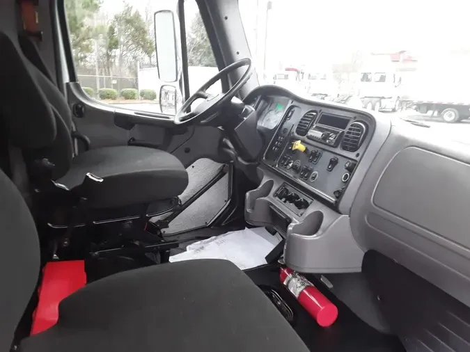 2020 FREIGHTLINER/MERCEDES M2 106ca5faa14afad766b3d264c409a1006ea