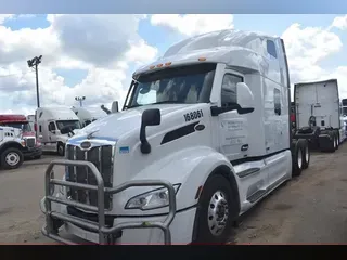 2022 PETERBILT 579