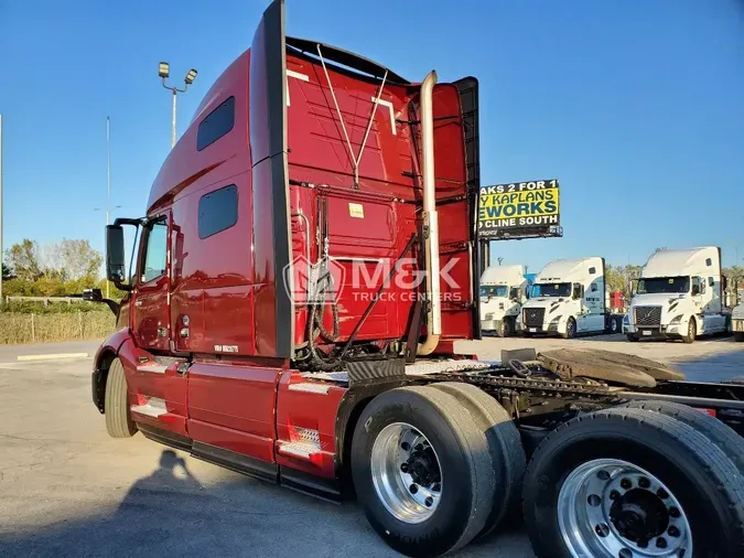 2021 VOLVO VNL64T760