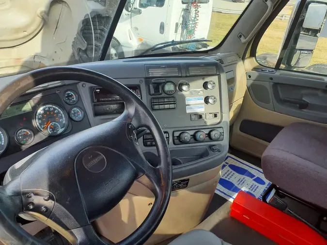 2019 FREIGHTLINER/MERCEDES CASCADIA 125