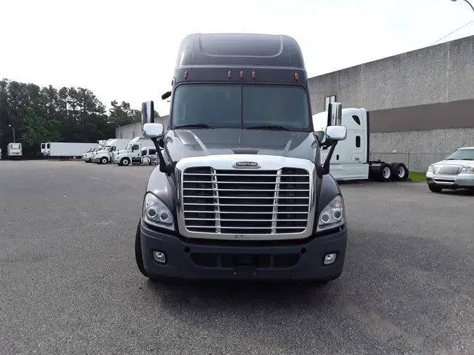 2020 FREIGHTLINER CASCADIA 125