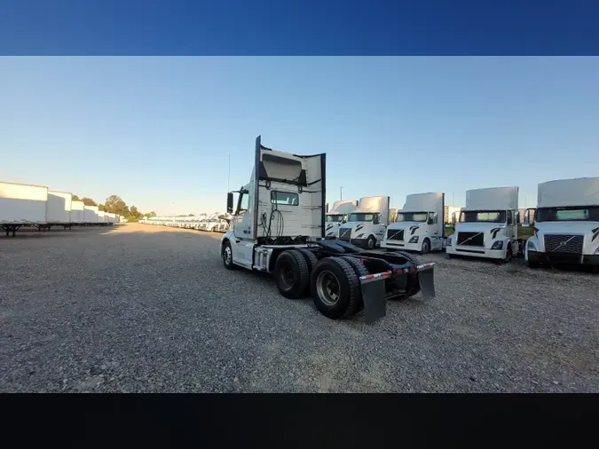 2019 Volvo VNL300