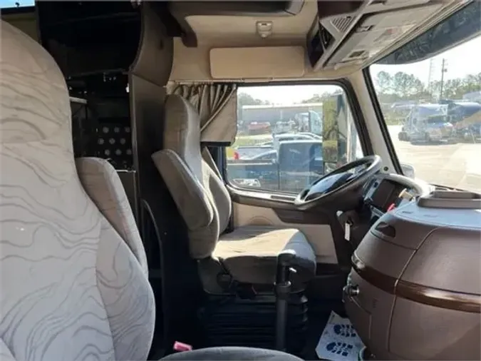 2013 VOLVO VNL64T780
