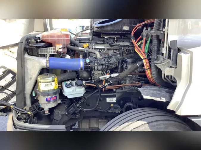 2022 Freightliner Cascadia 126